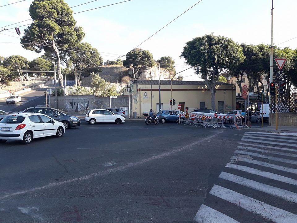 Lavori in viale Merello e manifestazioni: traffico in tilt a Cagliari