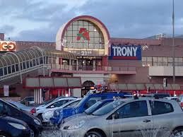 Cagliari, ladro goloso di salame e formaggio arrestato all’Auchan