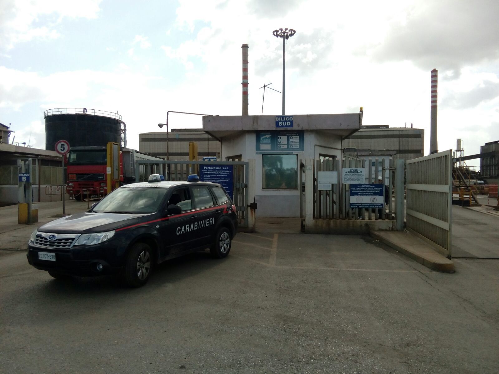 Tragedia alla Portovesme, operaio muore schiacciato da un muletto