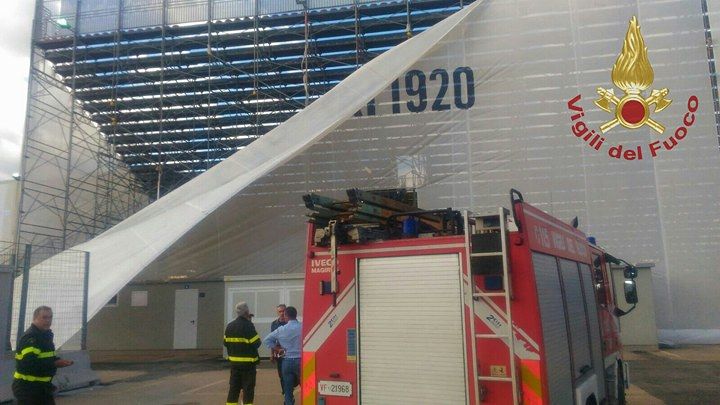 Sardegna Arena, vento sradica copertura: arrivano i vigili del fuoco