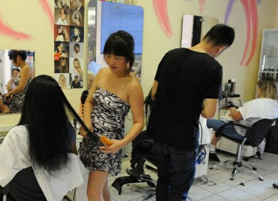 I parrucchieri cinesi assumono cagliaritani: l’integrazione che funziona