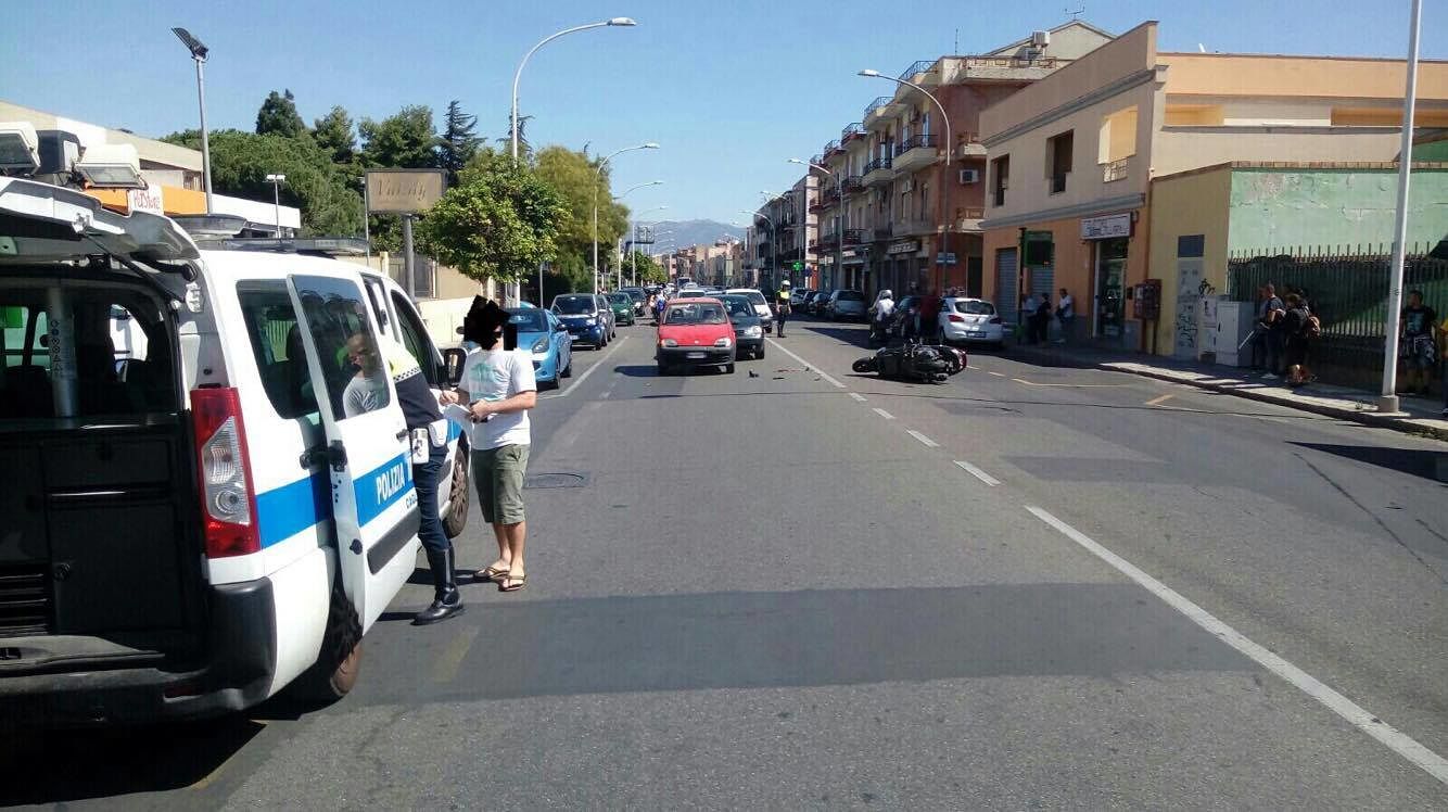 Tamponamento a catena in via Santa Chiara: coinvolta anche una moto