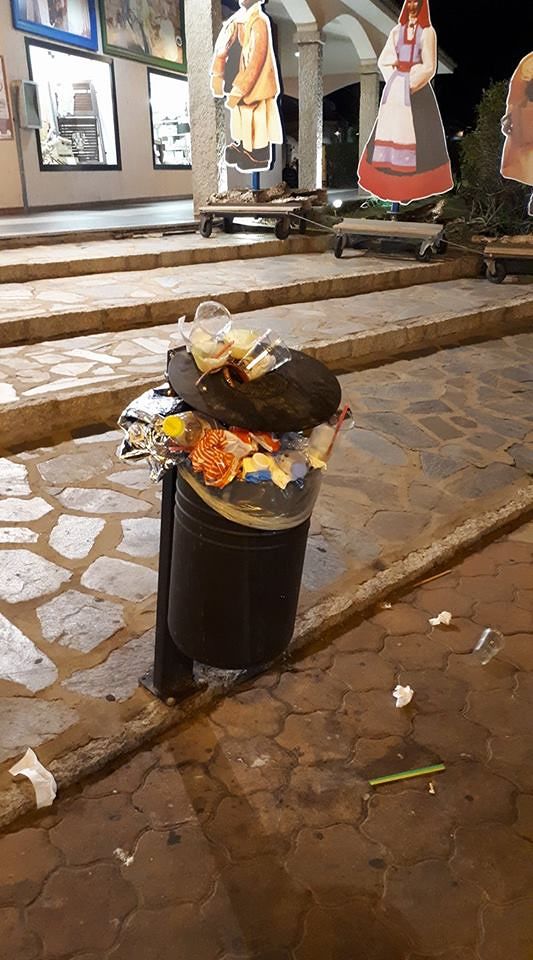 “Sardegna, multate le auto in zona pedonale ma lasciate lì i rifiuti”