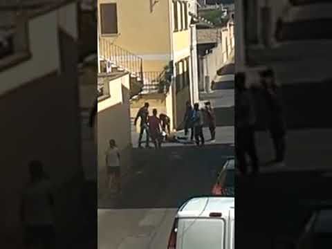 Assemini, furibonda rissa di giorno tra nigeriani: il video virale