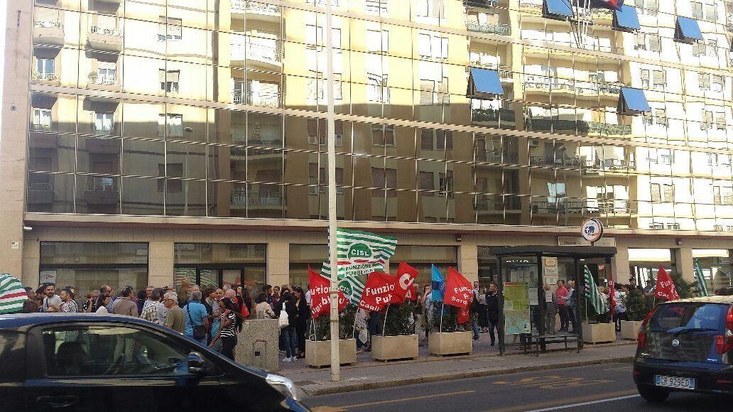Cagliari, nuovo sit in di protesta dei dipendenti dell’Agenzia delle Entrate