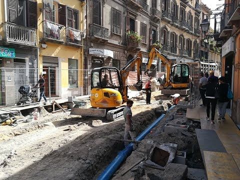 Corso Vittorio, il “tappo” dei lavori. Furia-commercianti: “Piangere o ridere? Bel dilemma”