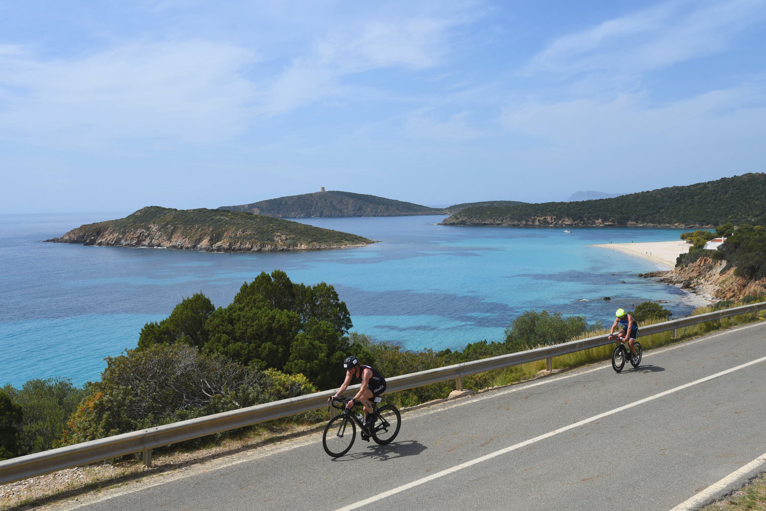Piste ciclabili in Sardegna, subito la Chia-Villasimius: “La più bella d’Europa”