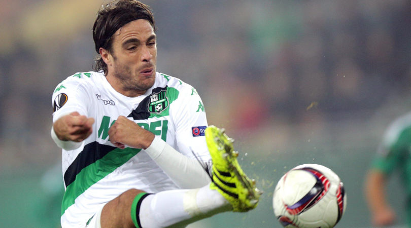 Cagliari in vacanza, il Sassuolo vince con Matri e Bucchi salva la panchina