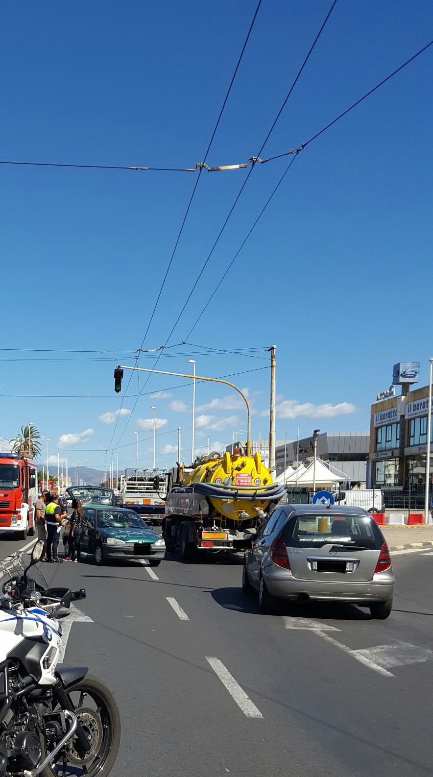 Ragazza 15enne quartese investita in viale Marconi, è in codice rosso
