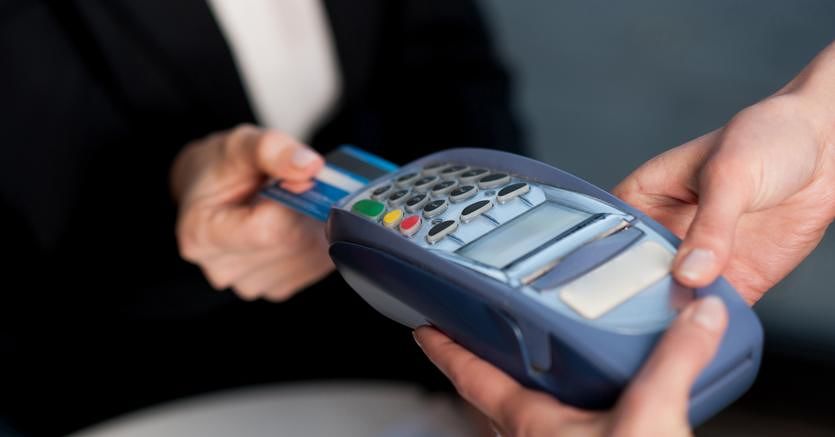 Cagliari, l’ora del Pos: sanzioni salate in vista anche per medici e avvocati