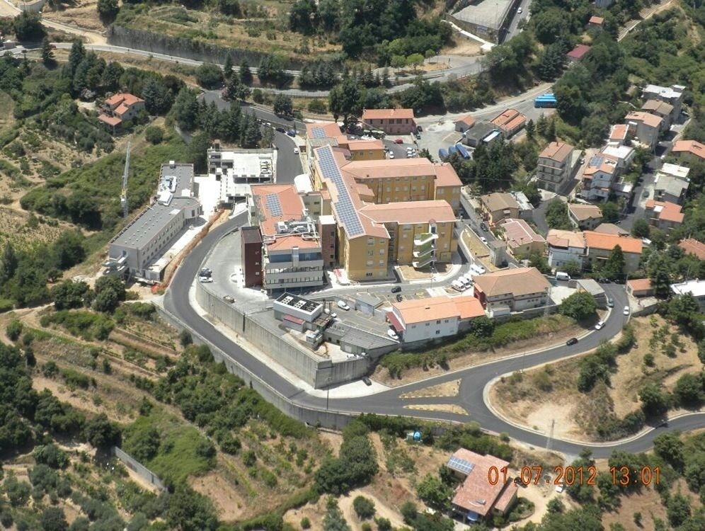 Lanusei: vetro sfondato da un utente al Cup dell’ospedale, la replica dell’ASSL