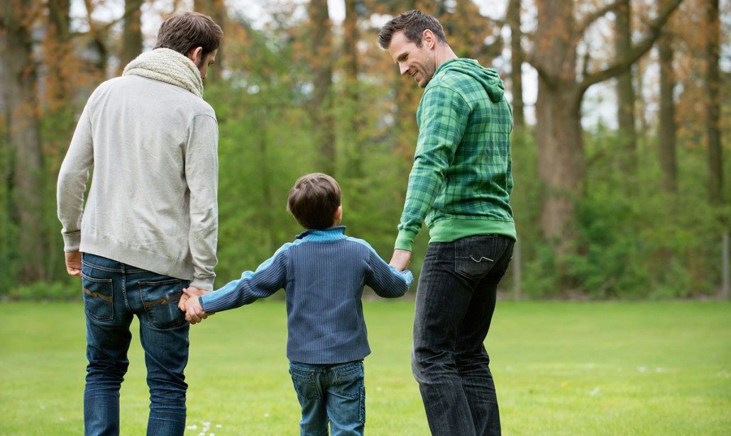 Le unioni civili italiane sono famiglie: ok alla stepchild adoption