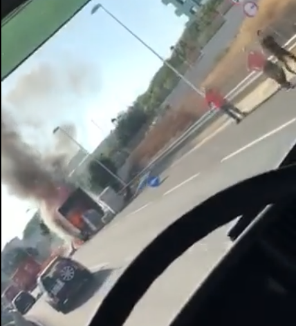 Camion prende fuoco sulla SS 554: traffico paralizzato