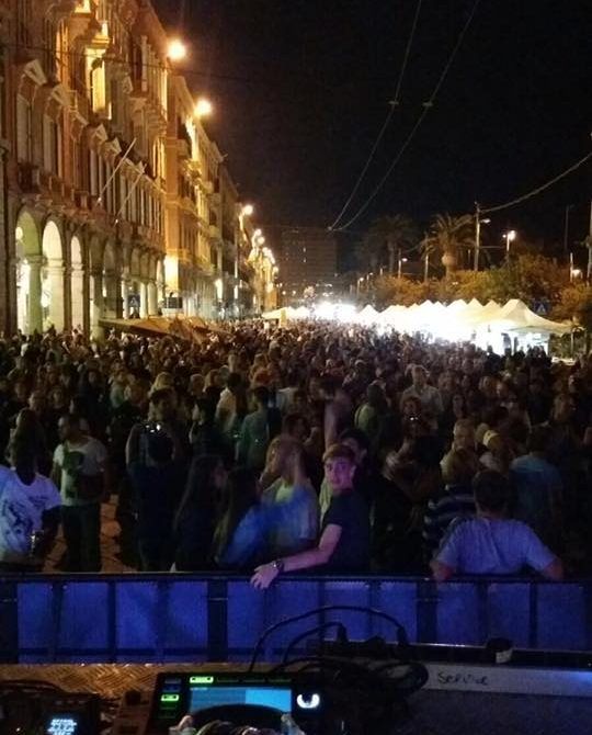 Da via Roma a Marina Piccola: festa di fine estate con birre e deejay anni ‘80