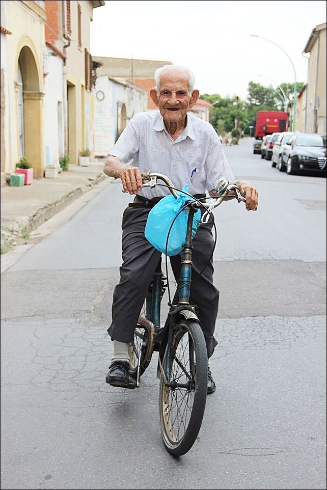 San Sperate, Tziu Giuliu spegne 104 candeline: buon compleanno!