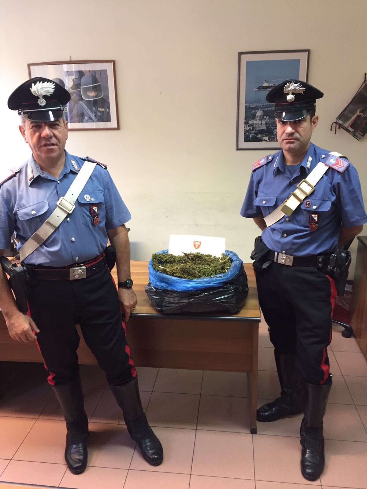 Cagliari, 37enne ai domiciliari nascondeva 3 kg di marijuana in cantina