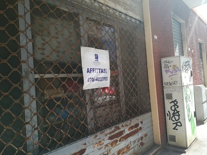 Cala per sempre il sipario sul circolo Berlinguer. Il cartello “affittasi” spegne la politica a San Benedetto