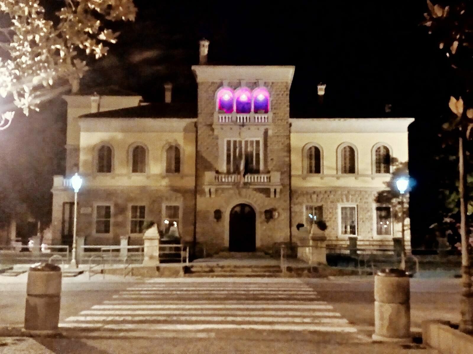 Arborea, il Comune sardo che si tinge di rosa per la lotta al tumore al seno