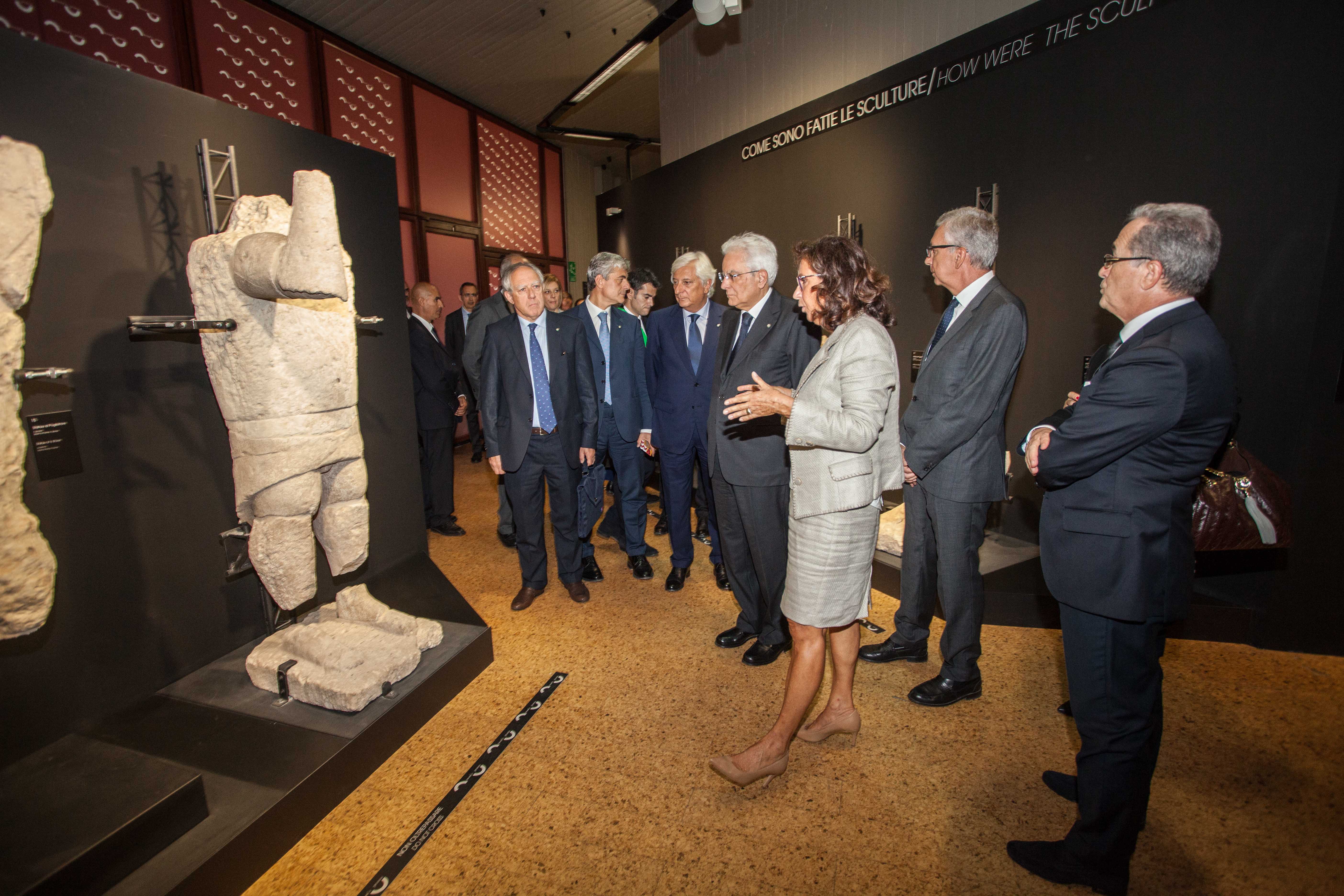 Cagliari, Mattarella visita il Museo Archeologico. “Affascinato dai Giganti di Mont’e Prama”