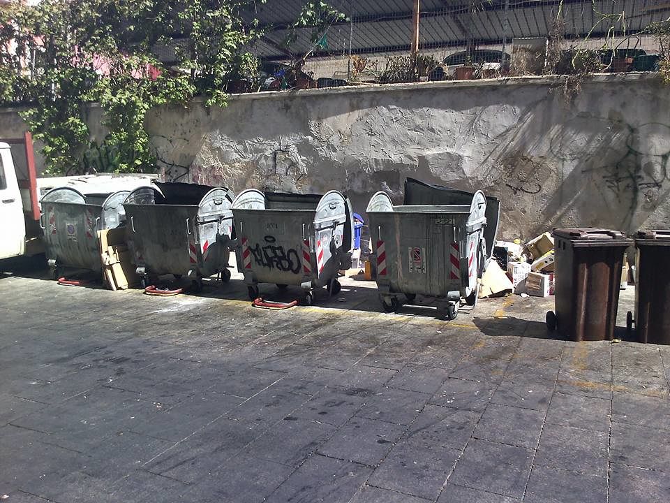 Via al porta a porta: a marzo cassonetti addio. Controlli anche coi droni