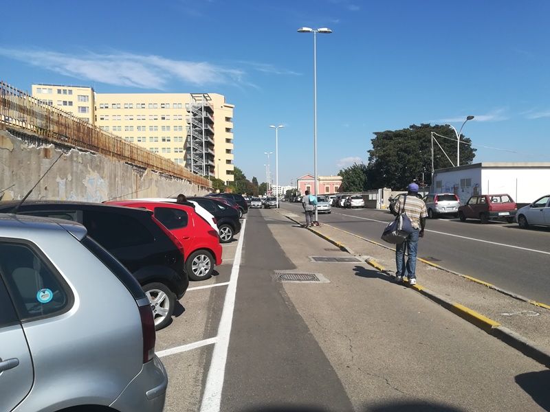 Oncologico, parlano i parcheggiatori: “Minacce e ricatti? Tutto falso, vogliamo sopravvivere”