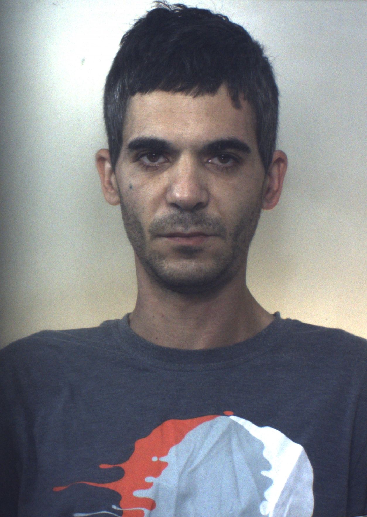 Tenta di rapinare un’anziana a Carbonia, giovane in arresto