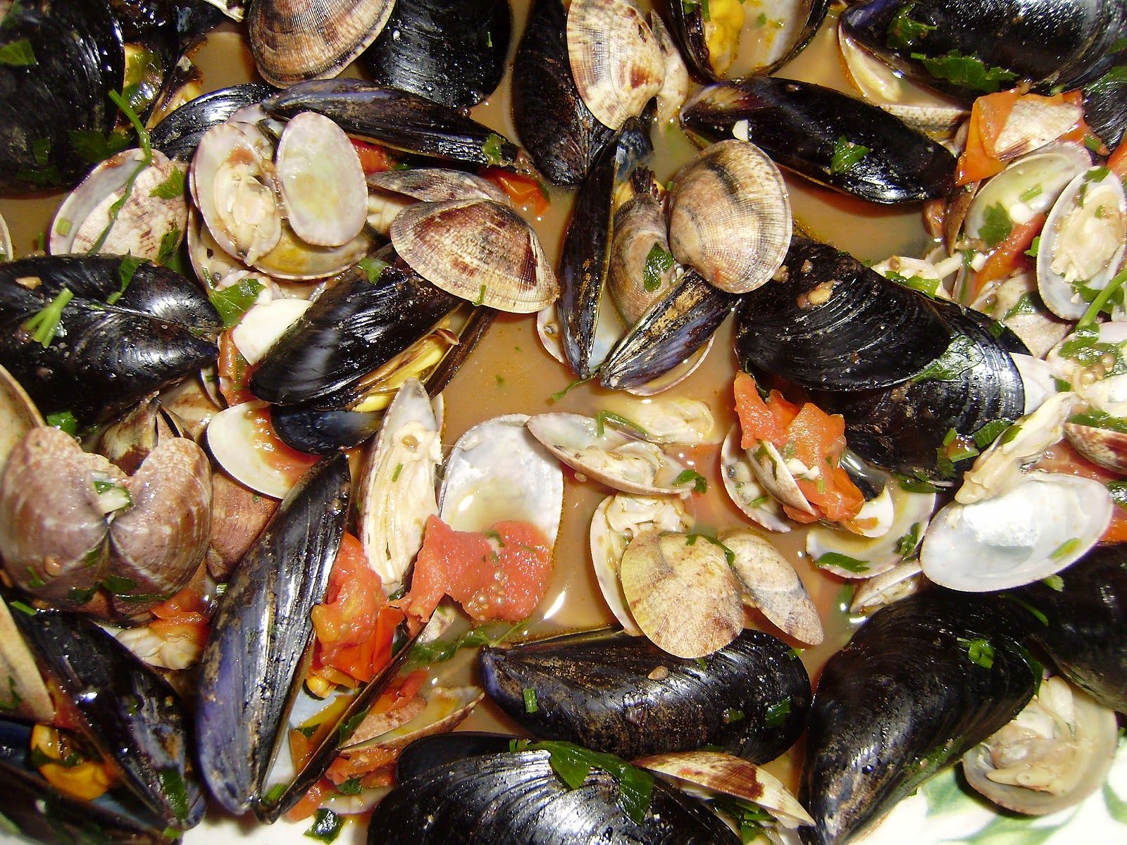 Cagliari, festa della laguna a Santa Gilla: cozze e arselle a pagamento