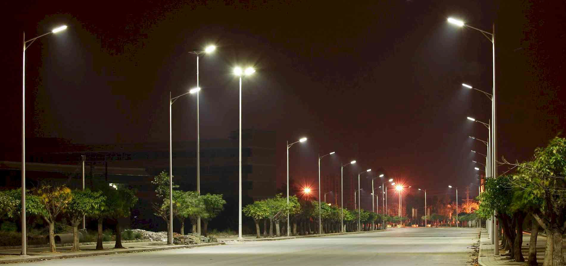 Cagliari, 4320 nuovi punti luce in città: si punta tutto sul risparmio Led