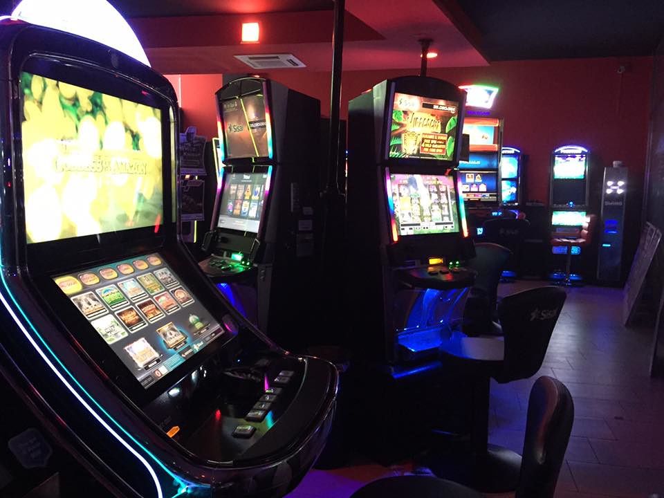 Banditi scatenati nel cagliaritano: pistole e paura al Petit Casino a Sestu