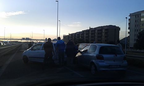 Tamponamento a catena sull’Asse Mediano: cinque auto coinvolte