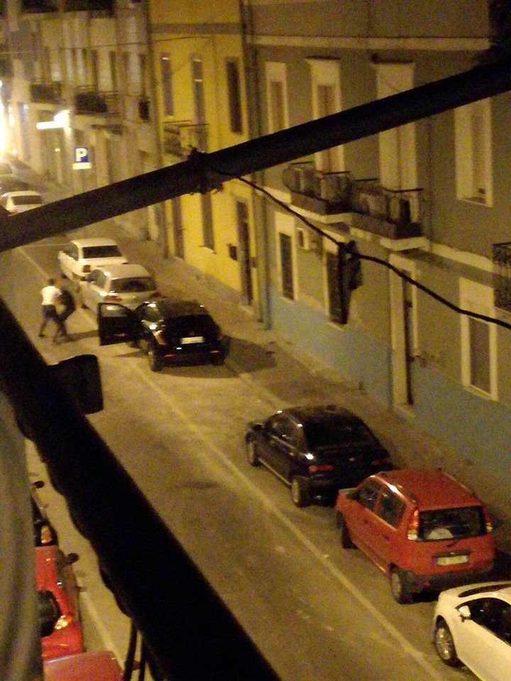 Cagliari, rapina nella notte: 63enne sbattuto a terra, fermato uno straniero