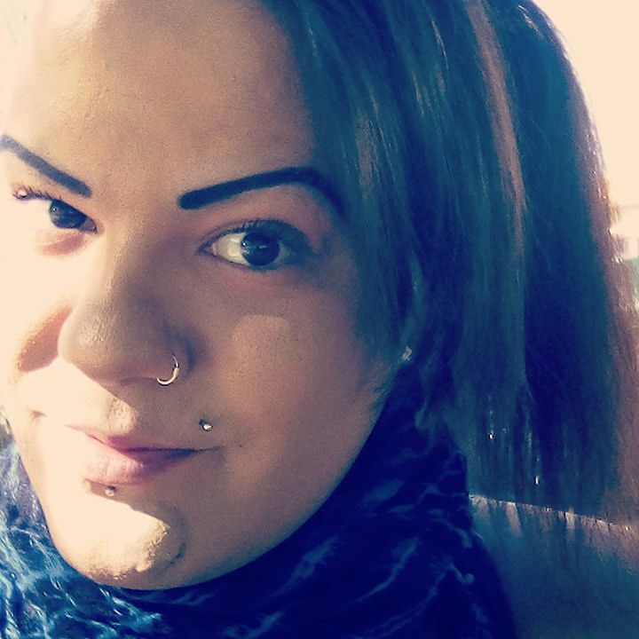 Vicky, la trans di Assemini che si ribella all’omofobia: “Insultata sul bus Ctm”