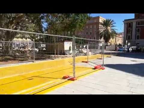 Cagliari, rush finale per la nuova piazza Garibaldi: quasi finita l’area degli “storici” alberi