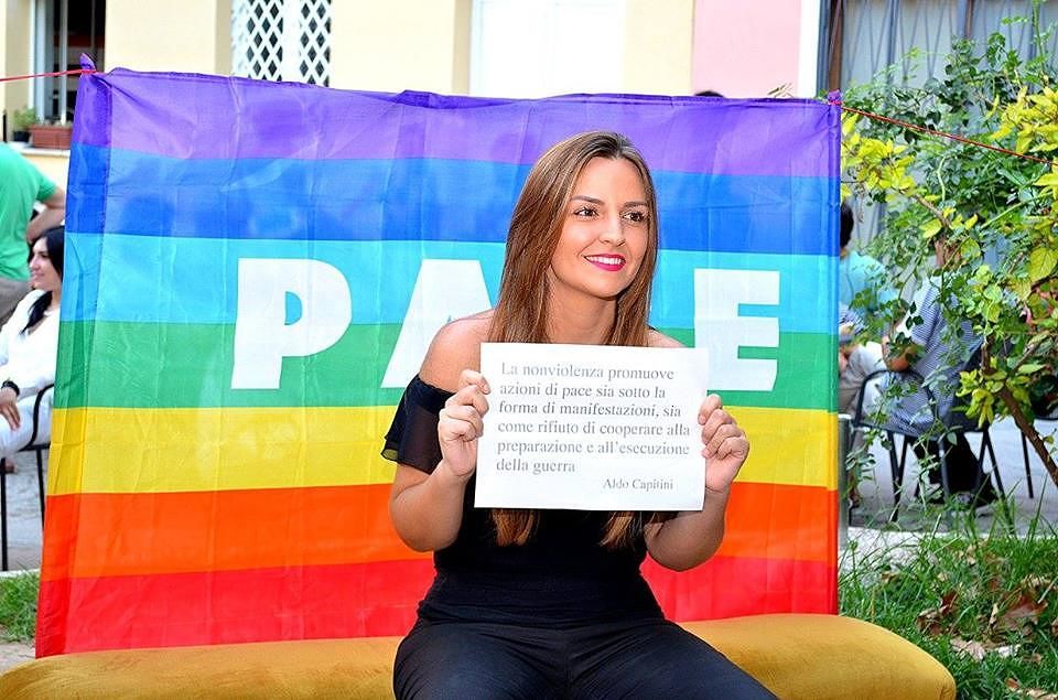 Cagliaritana scova hater: “Ti ho trovato e ti porterò in tribunale: fascista”