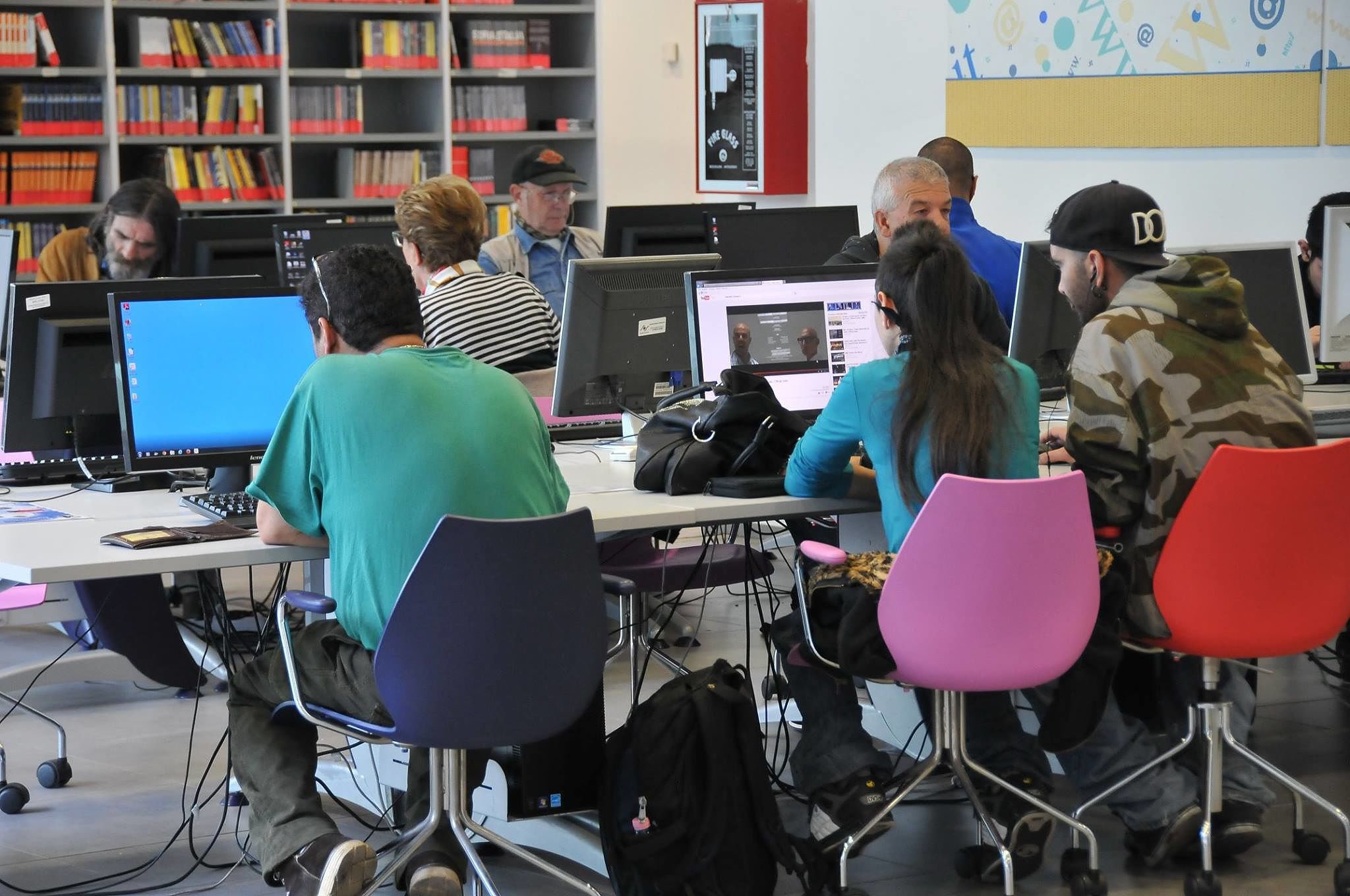 Bonus agli studenti sardi, 400 euro per tablet e notebook