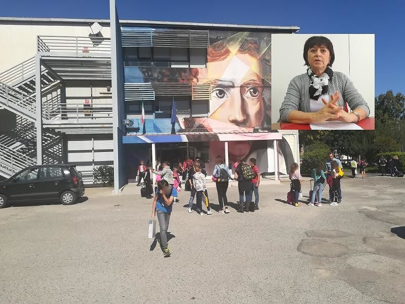 Under 14, vietata l’uscita da scuola da soli a Cagliari. Diktat “soft” in arrivo all’Ugo Foscolo
