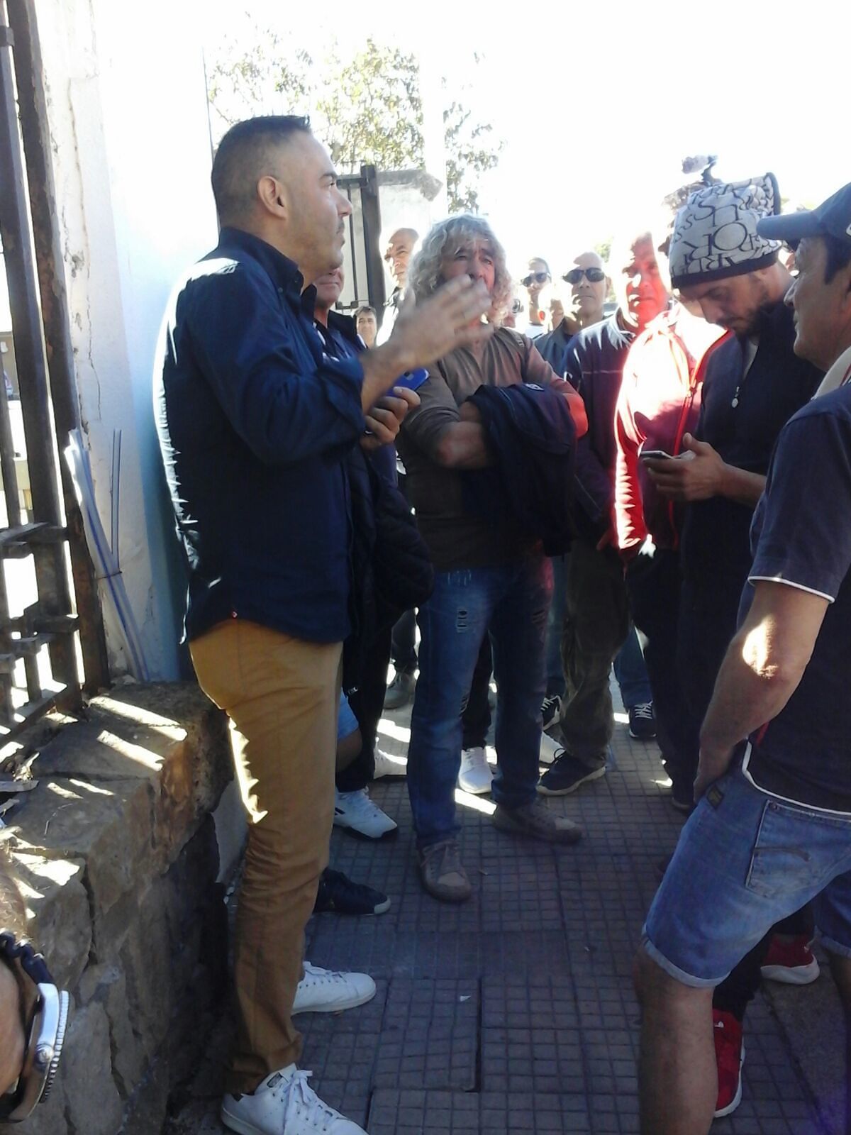 Ricci, la stagione inizia con due settimane di ritardo: è polemica