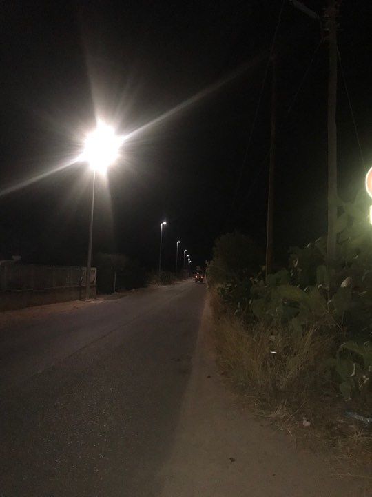 E luce fu: il miracolo dei lampioni nel buio di una Flumini dimenticata