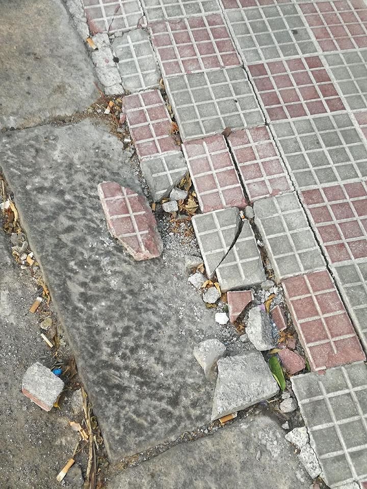 Via Dante e via Paoli, shopping sui marciapiedi trappola