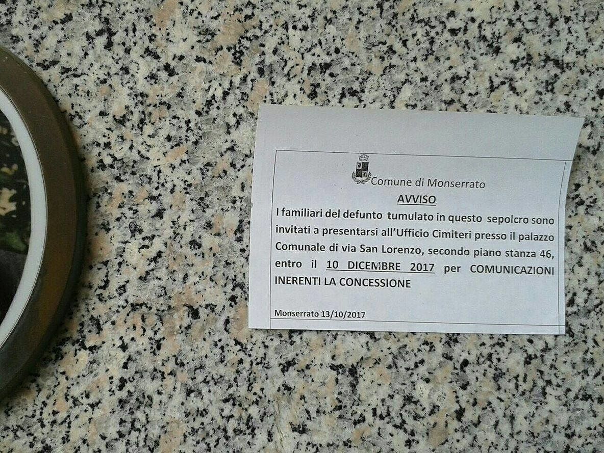 Monserrato, strani cartelli sulle tombe: “Parenti, venite a pagare”