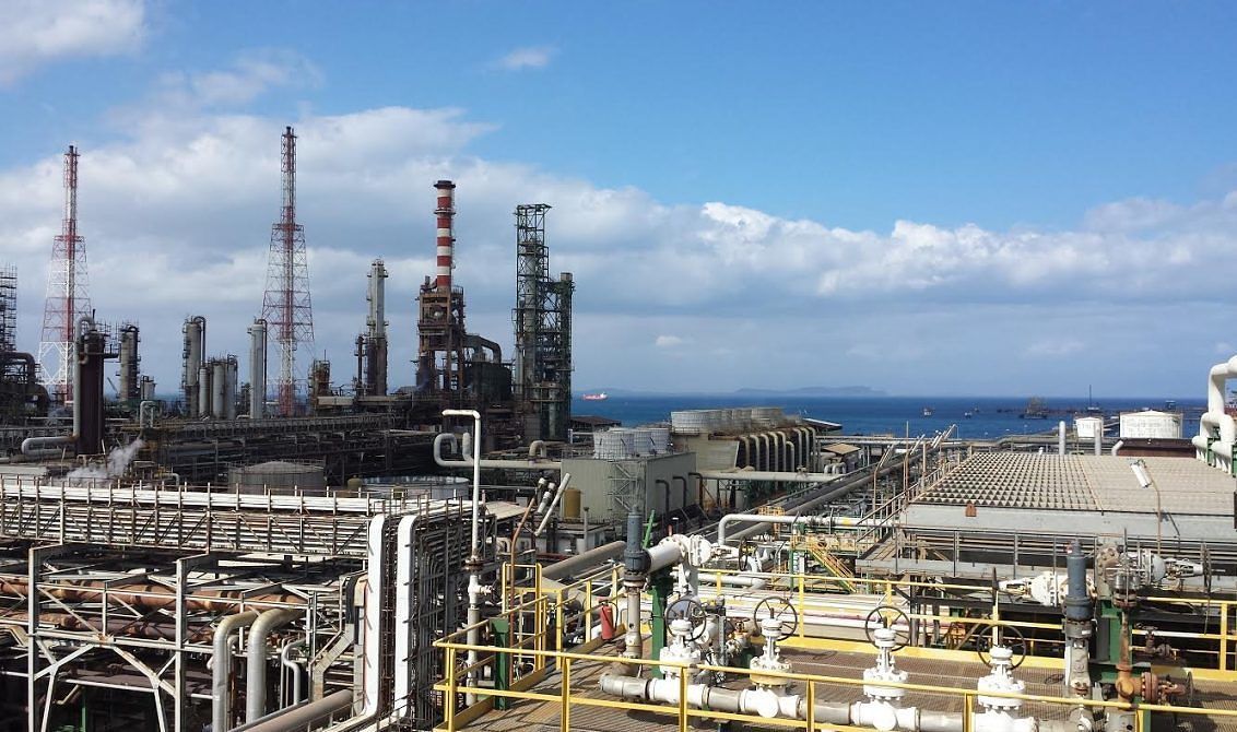 Sarroch, sciopero della fame per il lavoro davanti all’area industriale