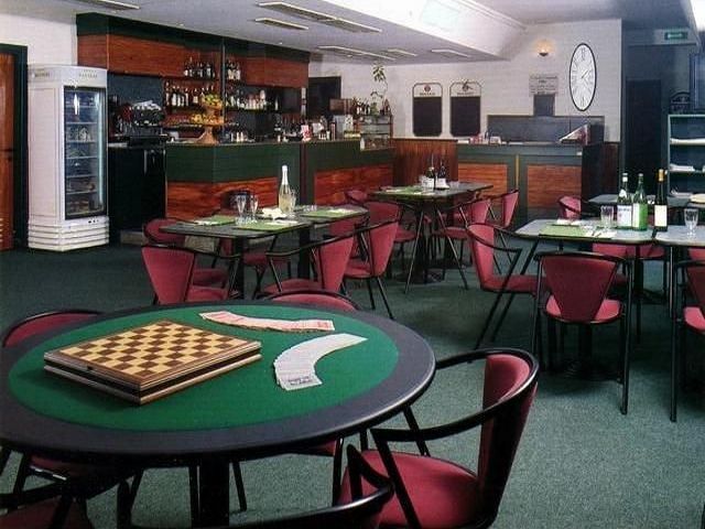 Quartu, circoli privati nel mirino della polizia: sanzioni per oltre 15mila euro