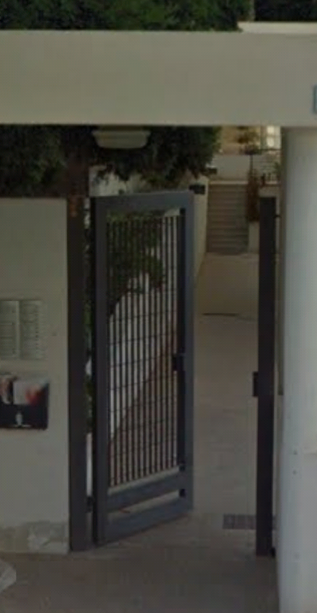 Cagliari, in via Corsica il palazzo senza luce: “Sindaco, disabili in difficoltà”