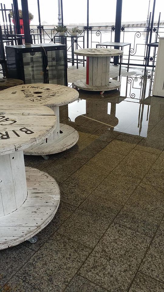 Il Bastione sott’acqua, il Caffè degli Spiriti: “Non possiamo riaprire, guardate che caos”