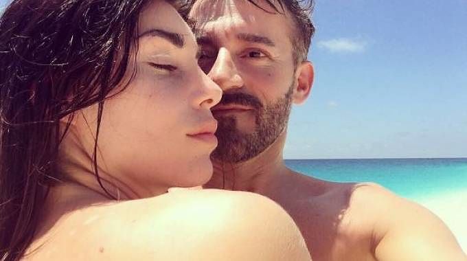 Il cuore infranto di Bianca Atzei: “Max Biaggi mi lascia senza un perchè”