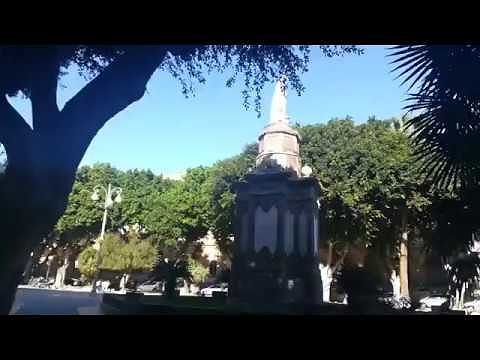 Piazza del Carmine, caos a tratti. I commercianti “sperano” nel mercatino di Natale