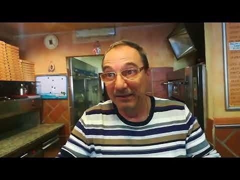 “A Sant’Avendrace le prostitute ci sono da sempre, alcune comprano la pizzetta da me”