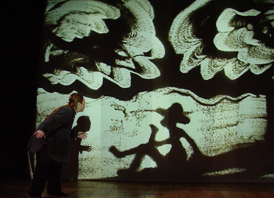 Al Massimo Giallo Mare Minimal Teatro nello spettacolo “Accadueo”