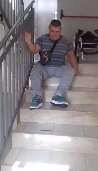 Ascensore ko in via Tiepolo, 48enne paraplegico in difficoltà: “Prigioniero in casa”