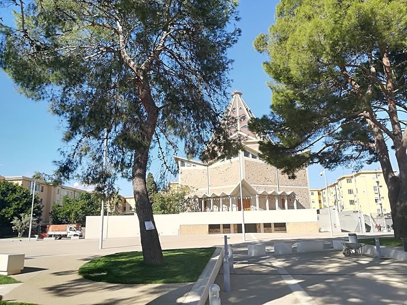 “Miracolo” in piazza S.Michele, a un mese dall’inaugurazione neanche un graffio